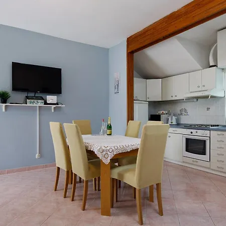 Bouzas Apartament *