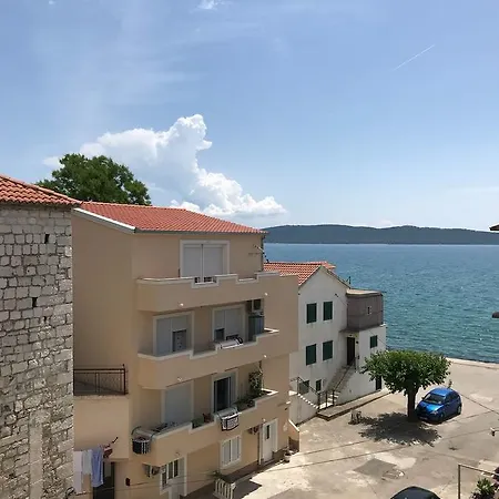 Apartament Bouzas Kaštela